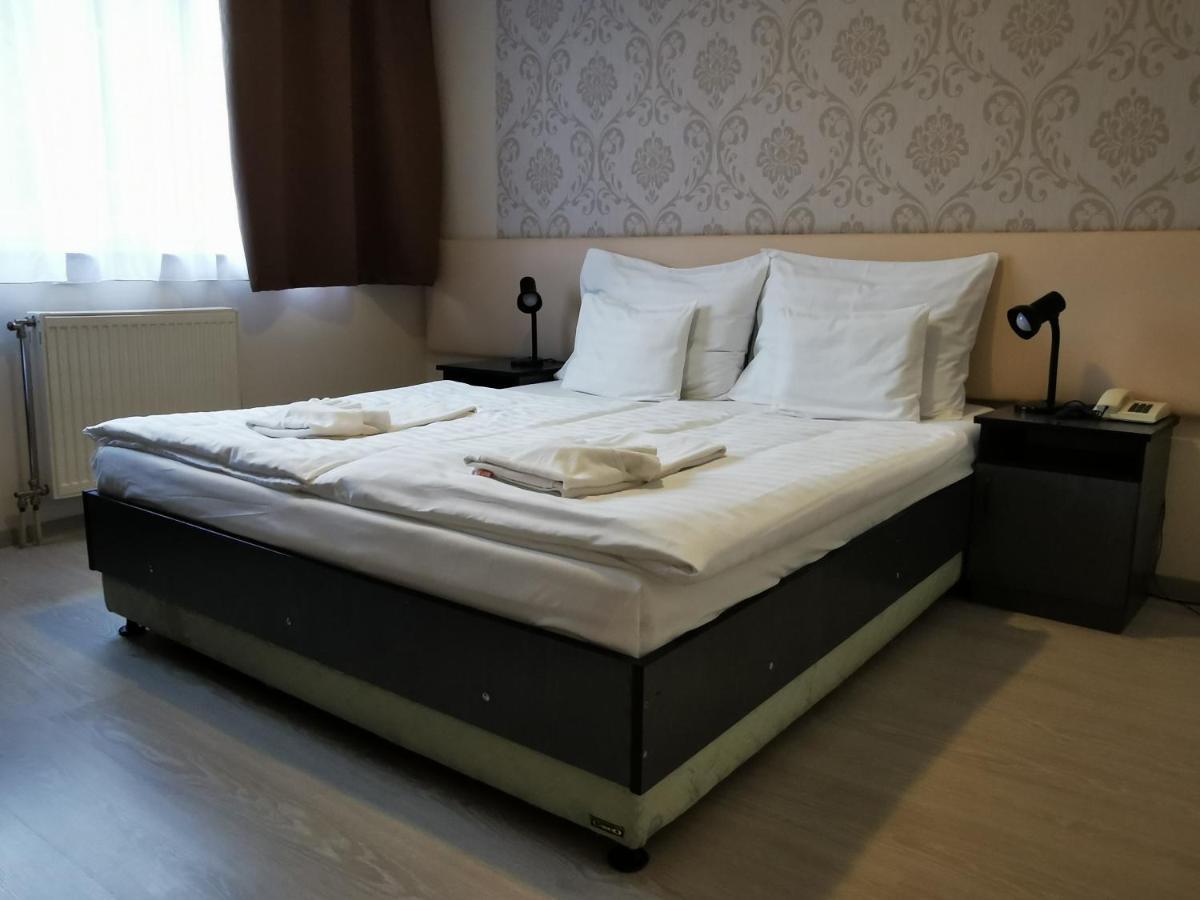 Patyi Etterem Es Hotel 2*