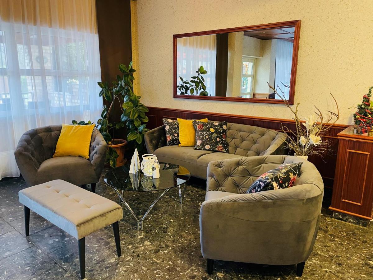 Hotel Patyi Etterem Es Bögöte