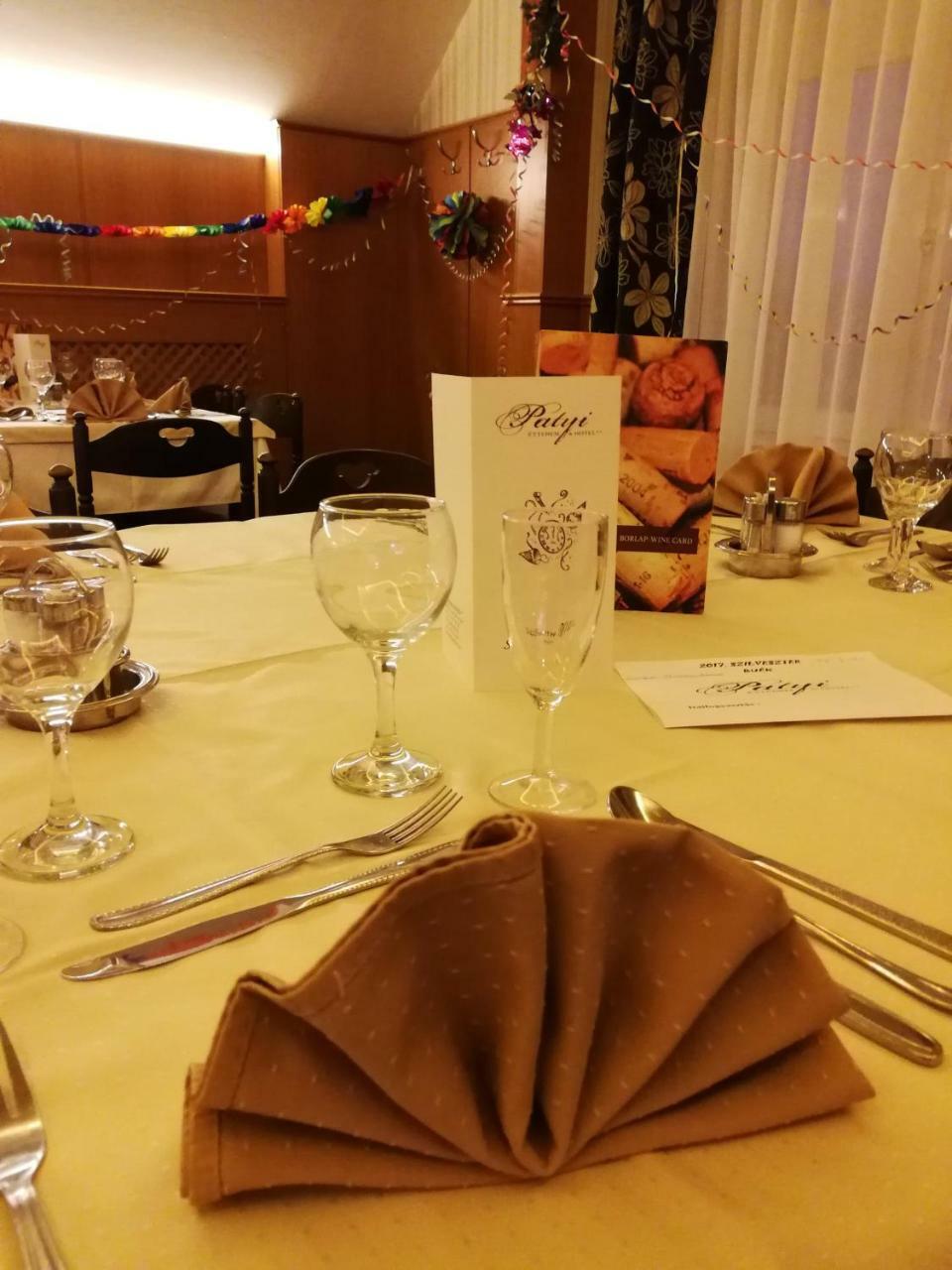 Hotel Patyi Etterem Es 2*