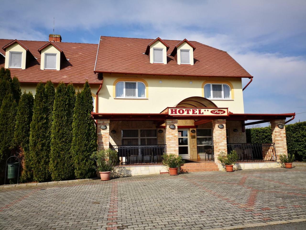 Hotel Patyi Etterem Es 2*